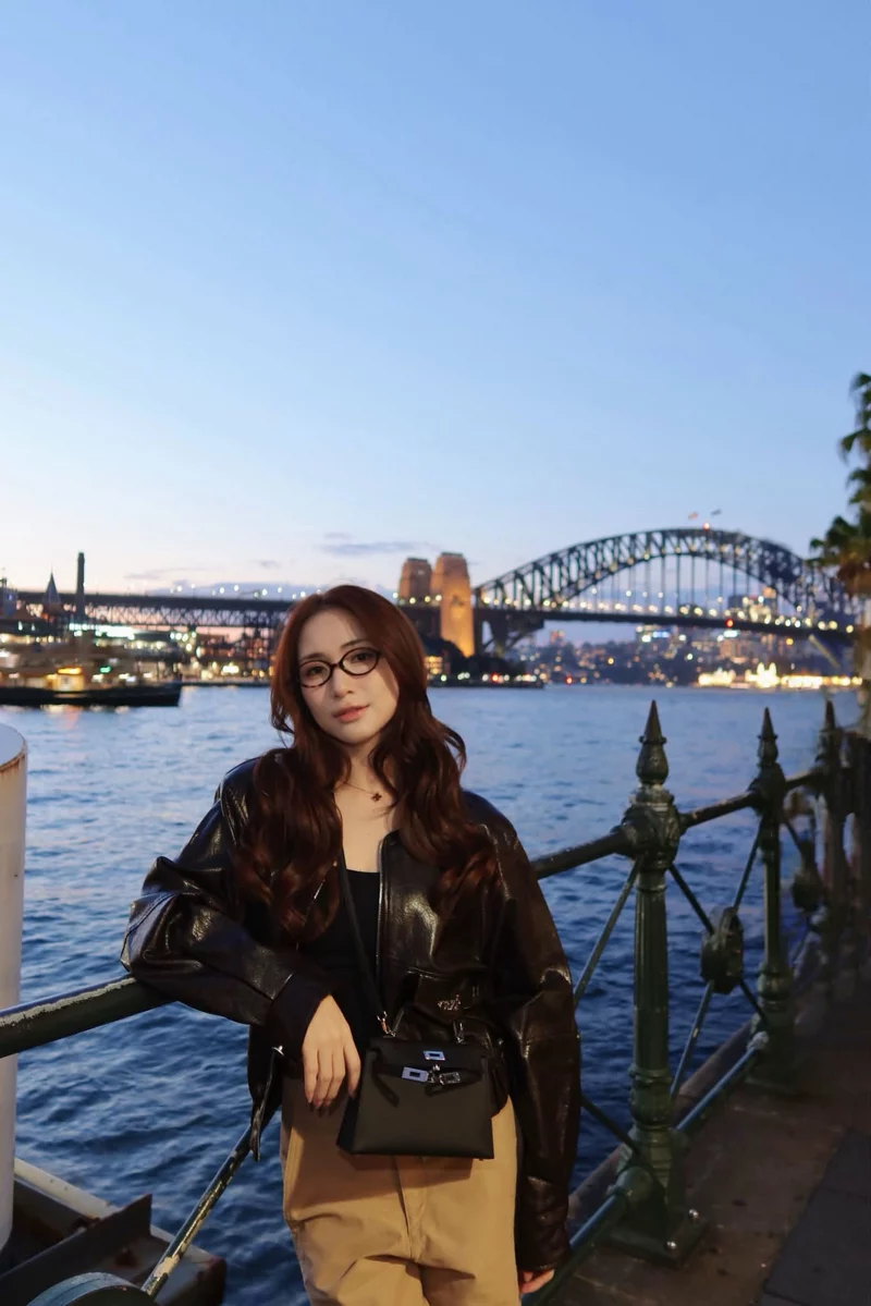 Ảnh Hòa Minzy đẹp ấn tượng trong phong cách thời trang hiện đại