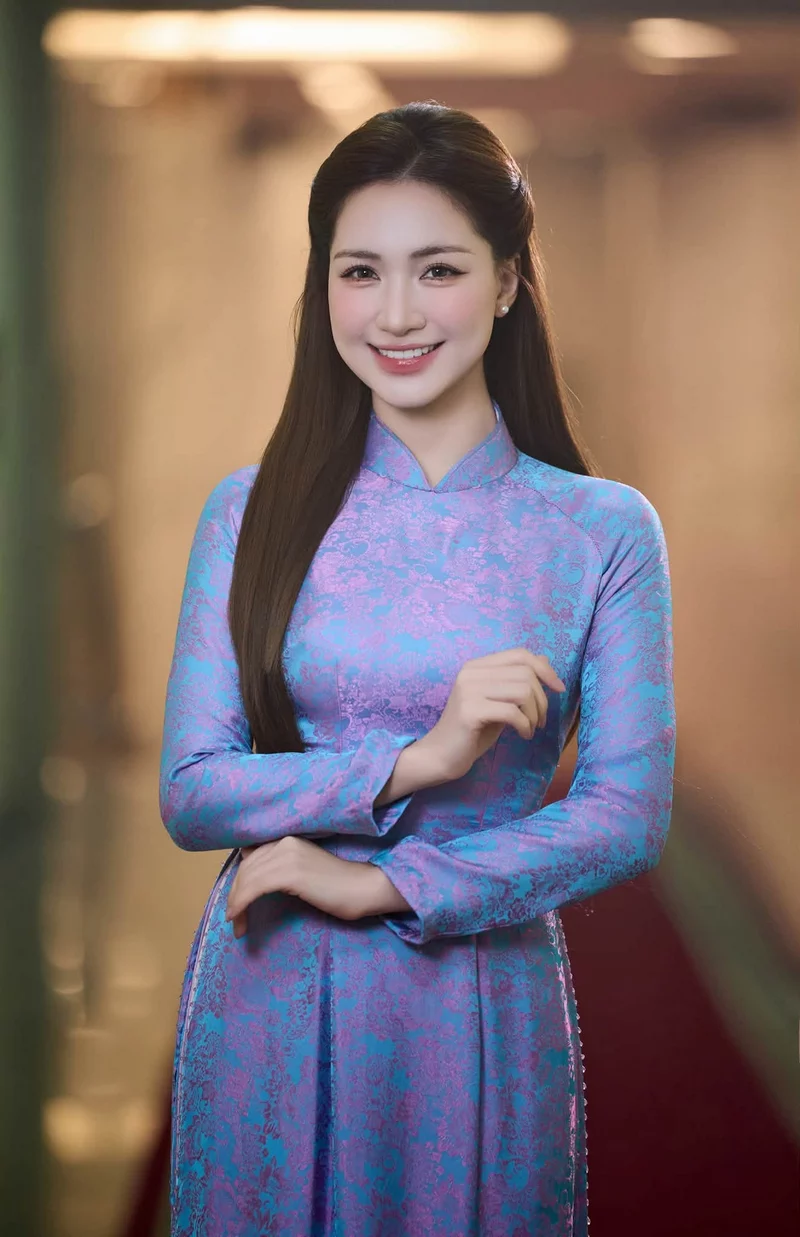 Ảnh Hòa Minzy nổi bật với vẻ đẹp tươi trẻ và duyên dáng