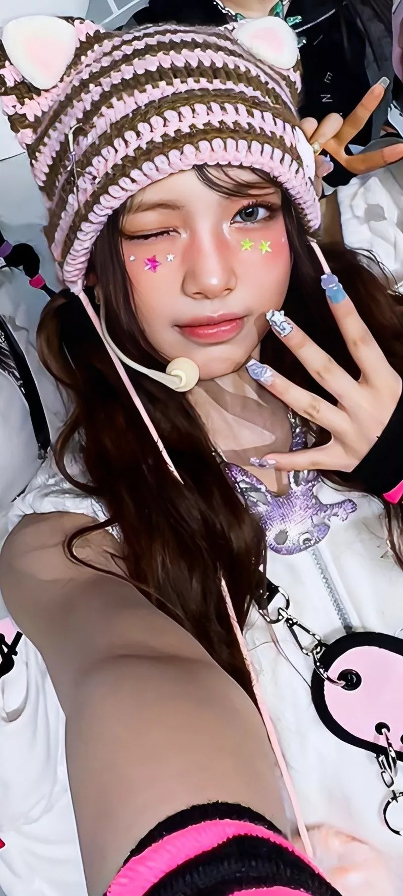 Ảnh Hyein (NewJeans) Trong Concept K pop Hiện Đại Và Cá Tính