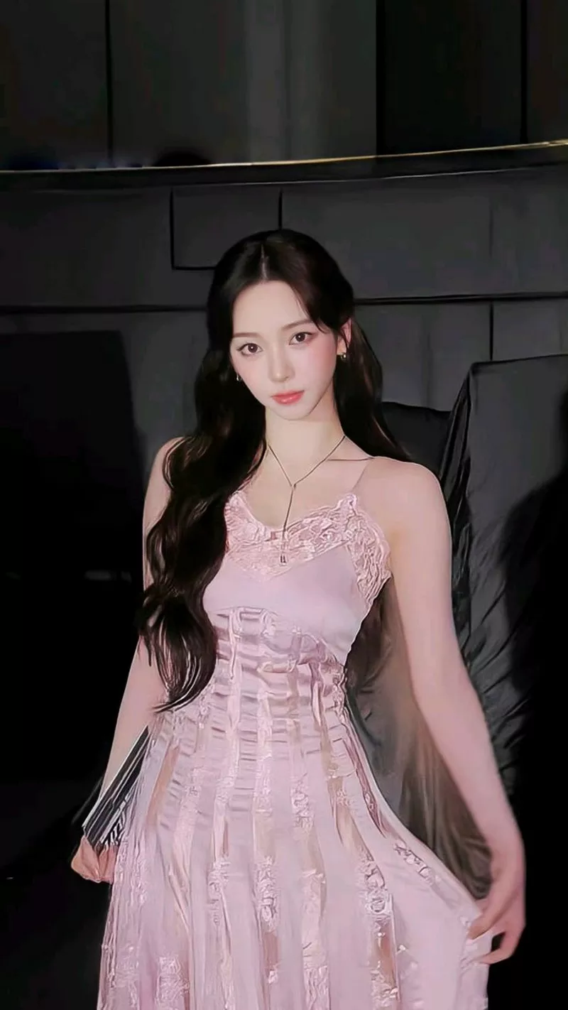 Ảnh Karina (aespa) Cùng Kiểu Tóc Dài Đầy Nữ Tính