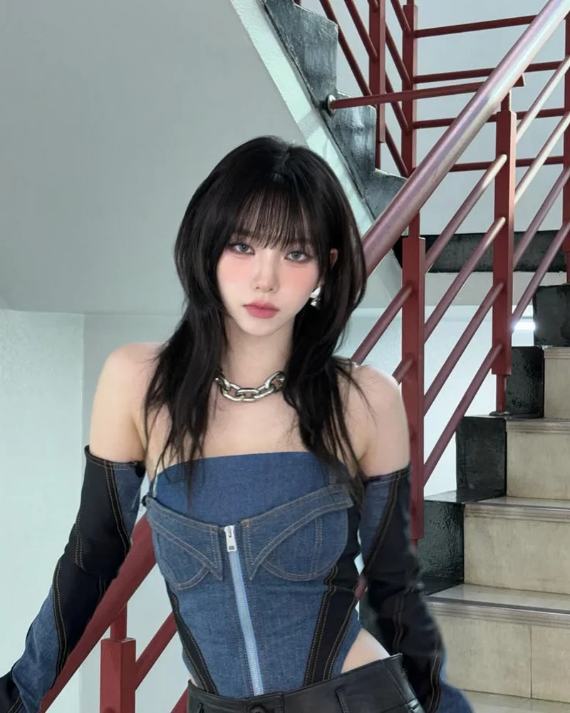 Ảnh Karina (aespa) Trong Bộ Ảnh Thời Trang Đầy Nổi Bật