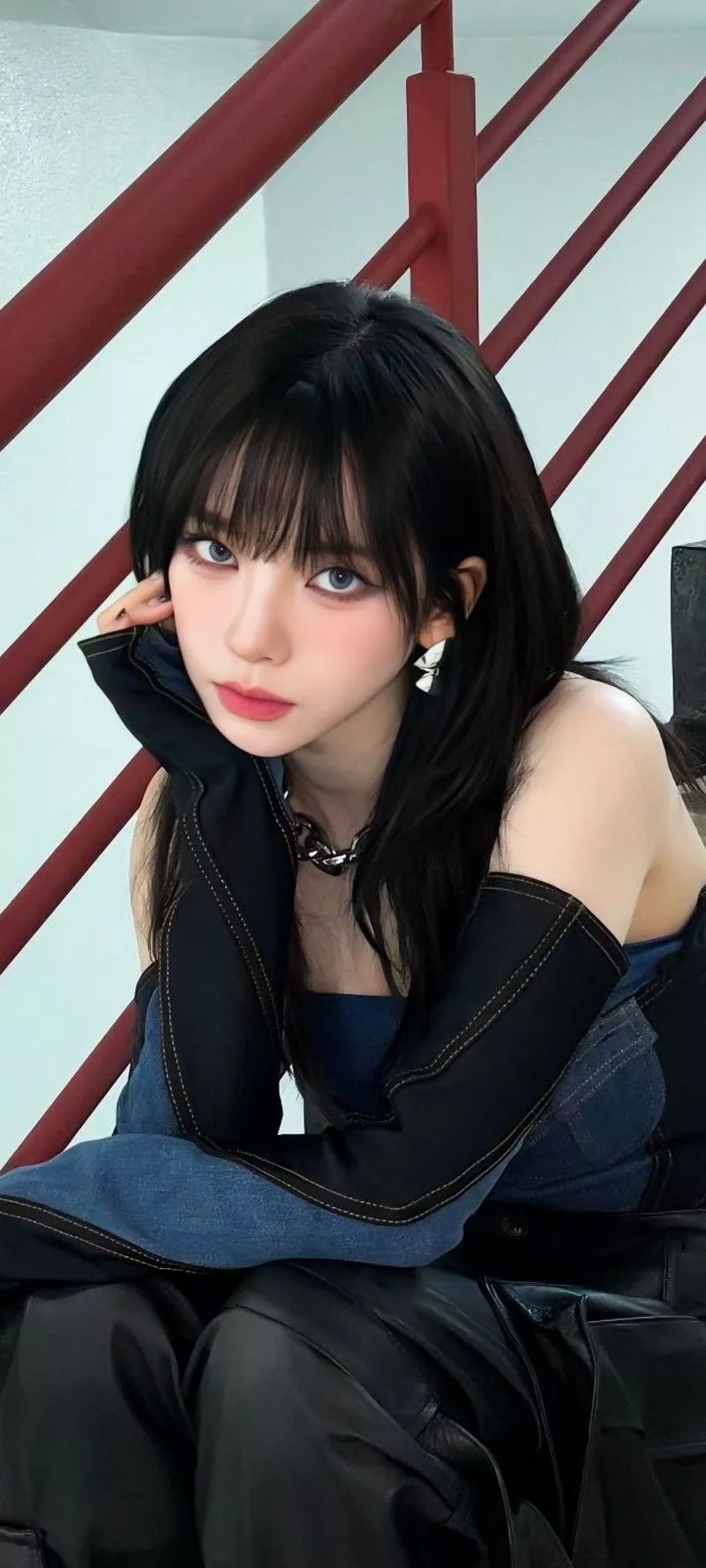 Ảnh Karina (aespa) Trong Khoảnh Khắc Biểu Diễn Đầy Năng Lượng