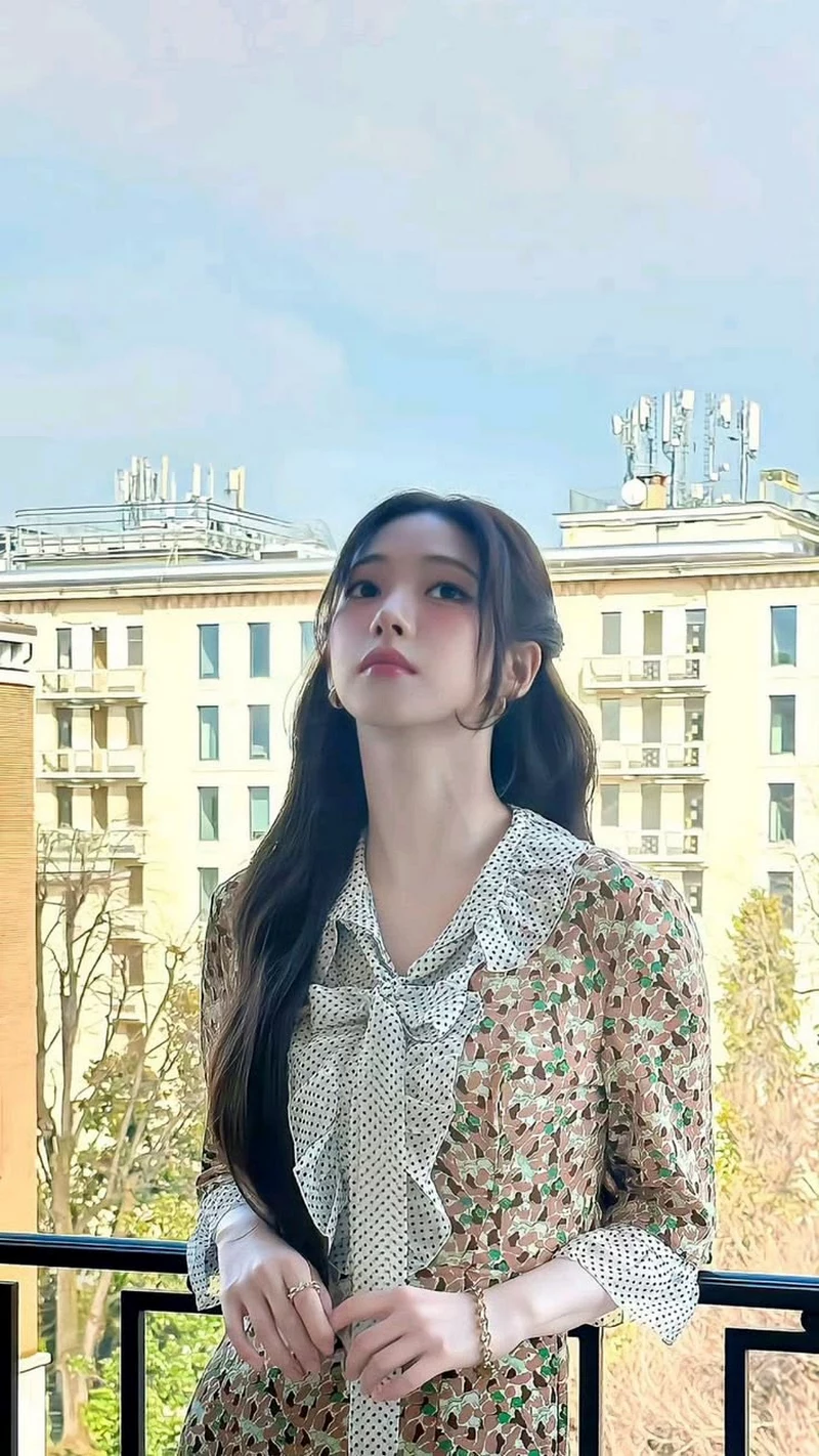 Ảnh Karina (aespa) Trong Tạo Hình Nhẹ Nhàng Và Nữ Tính