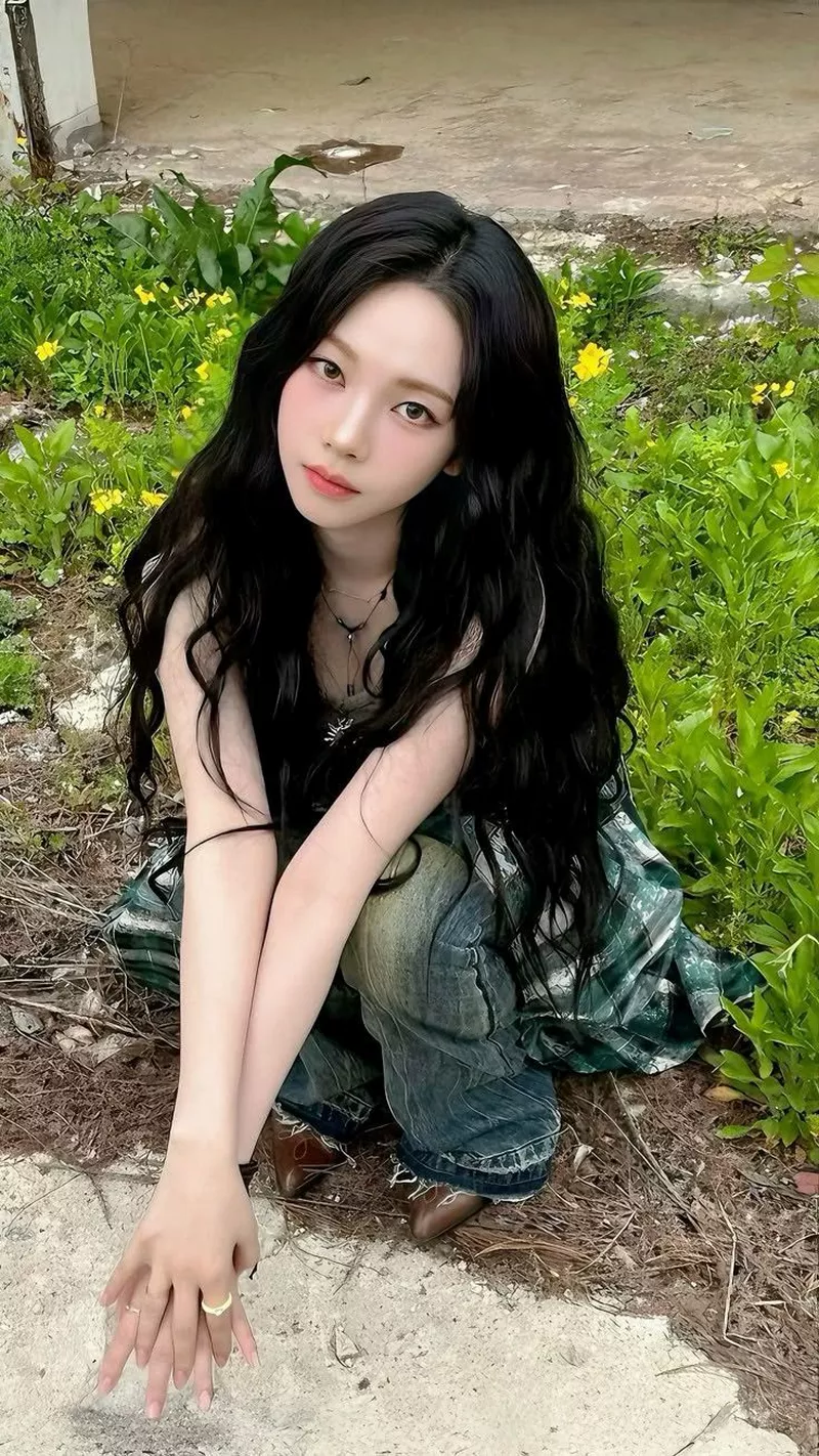 Ảnh Karina (aespa) Với Tạo Hình Đầy Khí Chất Trên Sân Khấu