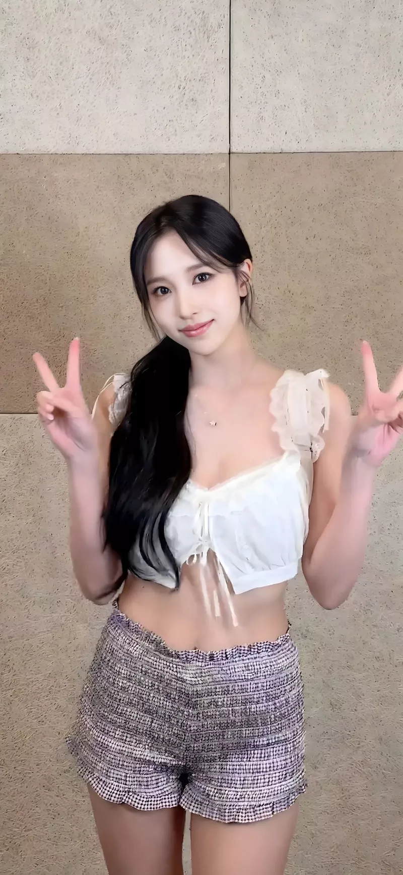 Ảnh Mina (TWICE) Trong Phong Cách Thanh Xuân Nhẹ Nhàng Ảnh Mina (TWICE) Trong Phong Cách Thanh Xuân Nhẹ Nhàng