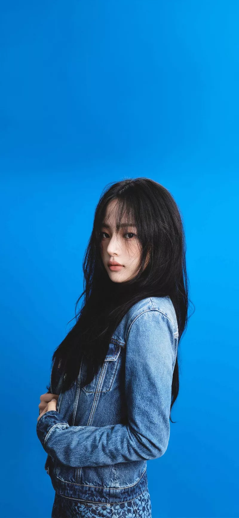 Ảnh Minji (NewJeans) Với Phong Cách Trang Điểm Nhẹ Nhàng Ảnh Minji (NewJeans) Với Phong Cách Trang Điểm Nhẹ Nhàng