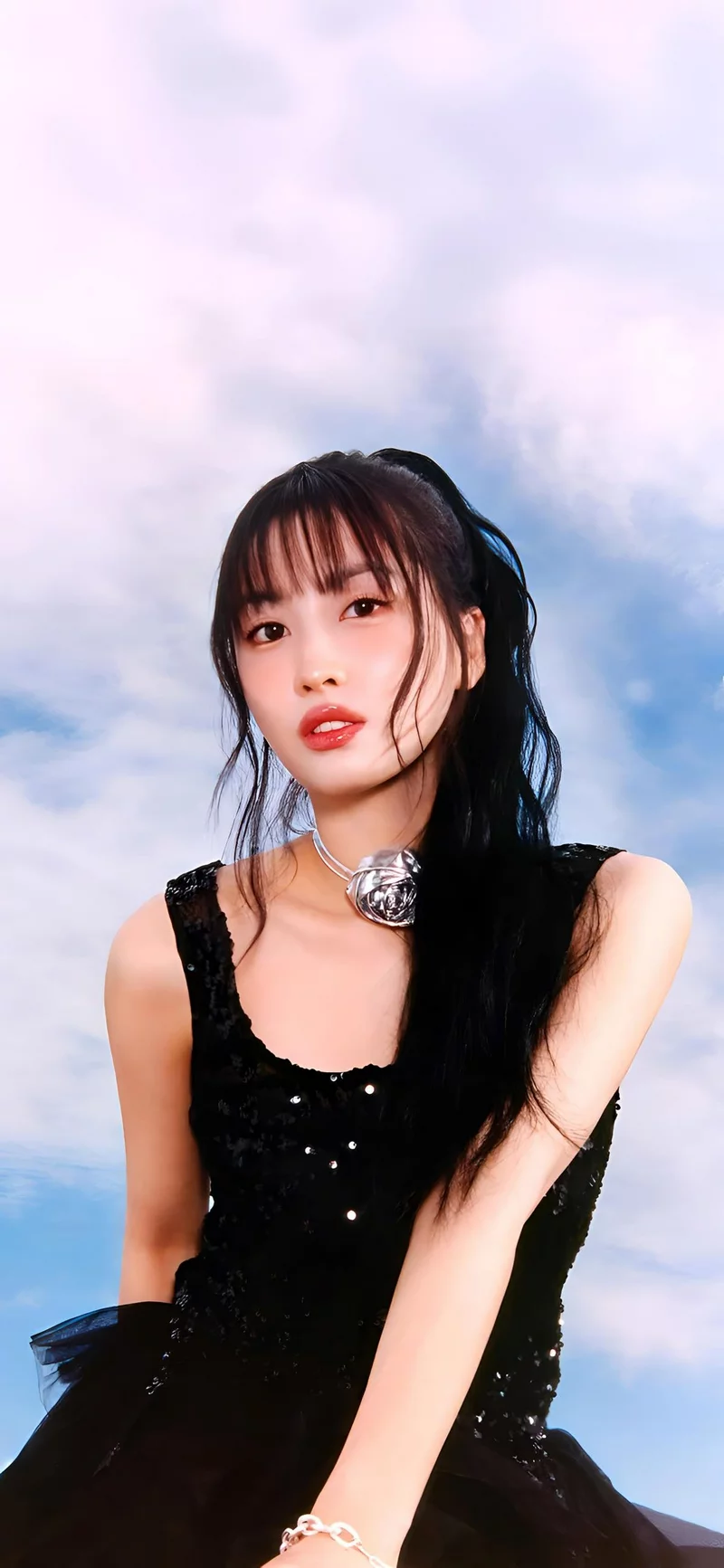 Ảnh Momo (TWICE) Trong Tạo Hình Đáng Yêu Cùng Nụ Cười Rạng Rỡ