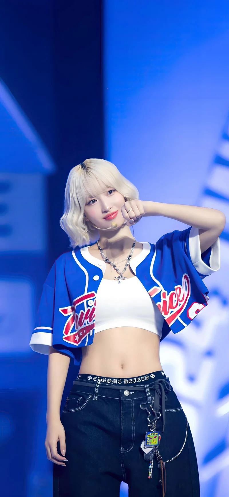 Ảnh Momo (TWICE) Với Phong Cách Thời Trang Đầy Nổi Bật