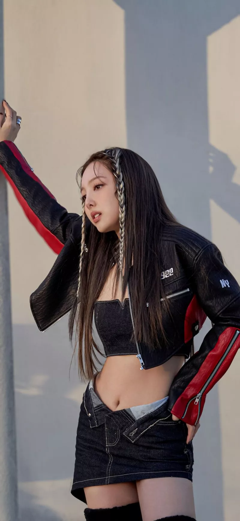 Ảnh Nayeon (TWICE) Trong Khoảnh Khắc Đời Thường Tự Nhiên