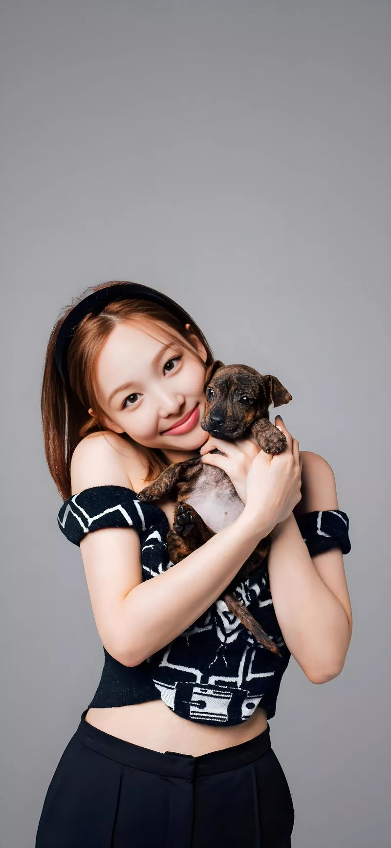 Ảnh Nayeon (TWICE) Với Ánh Nhìn Sắc Sảo Và Thần Thái Ấn Tượng