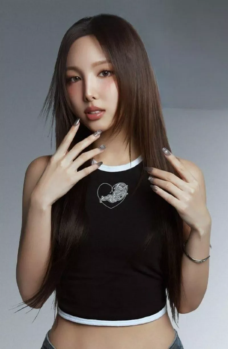 Chiêm Ngưỡng Ảnh Nayeon Qua Những Góc Chụp Đẹp, Tự Nhiên
