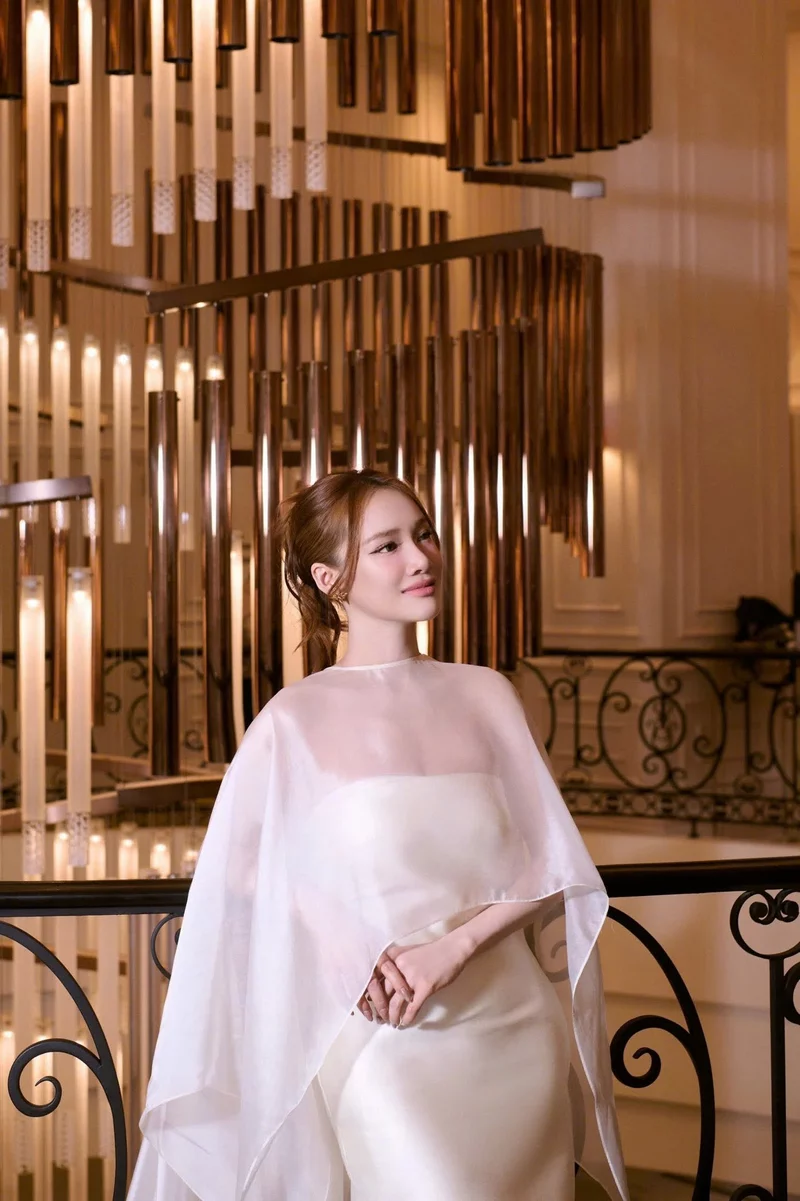 Ảnh Nhã Phương cuốn hút với biểu cảm nhẹ nhàng và thần thái tự tin