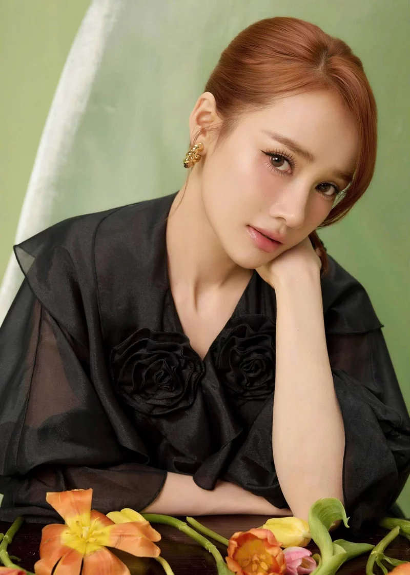Ảnh Nhã Phương nổi bật trong những góc chụp đầy nghệ thuật