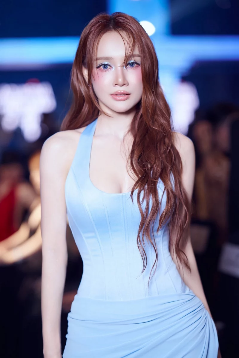 Ảnh Nhã Phương sang trọng với diện mạo thanh lịch và hiện đại