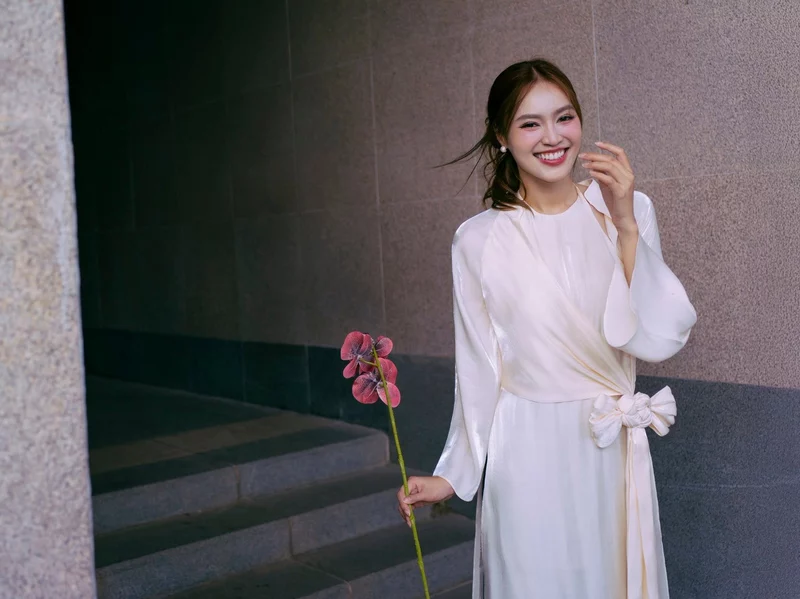 Ảnh Ninh Dương Lan Ngọc Xinh Đẹp Trong Phong Cách Thanh Lịch Ảnh Ninh Dương Lan Ngọc Xinh Đẹp Trong Phong Cách Thanh Lịch