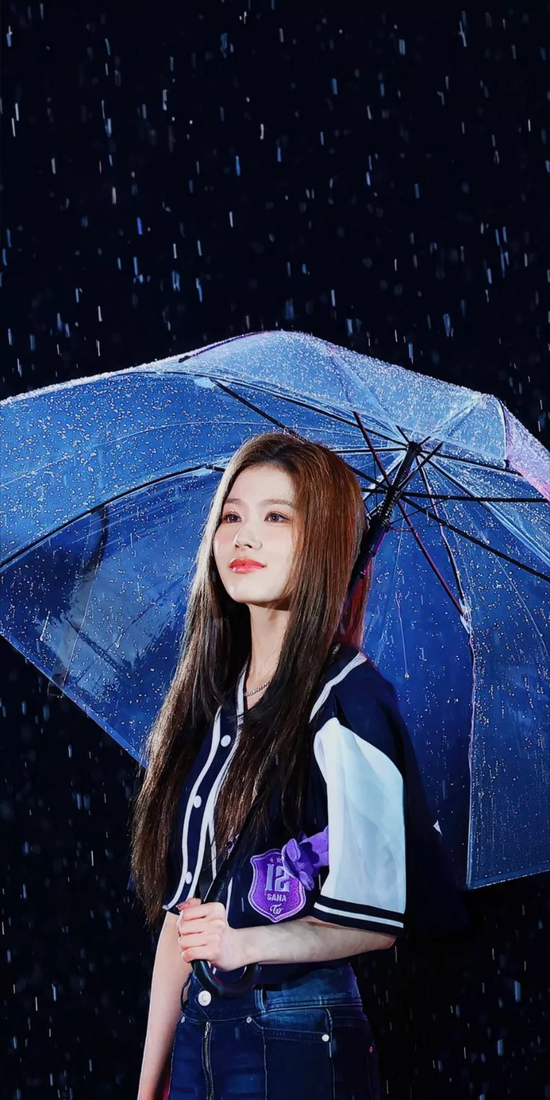 Ảnh Sana (TWICE) Trong Khoảnh Khắc Mỉm Cười Đầy Duyên Dáng