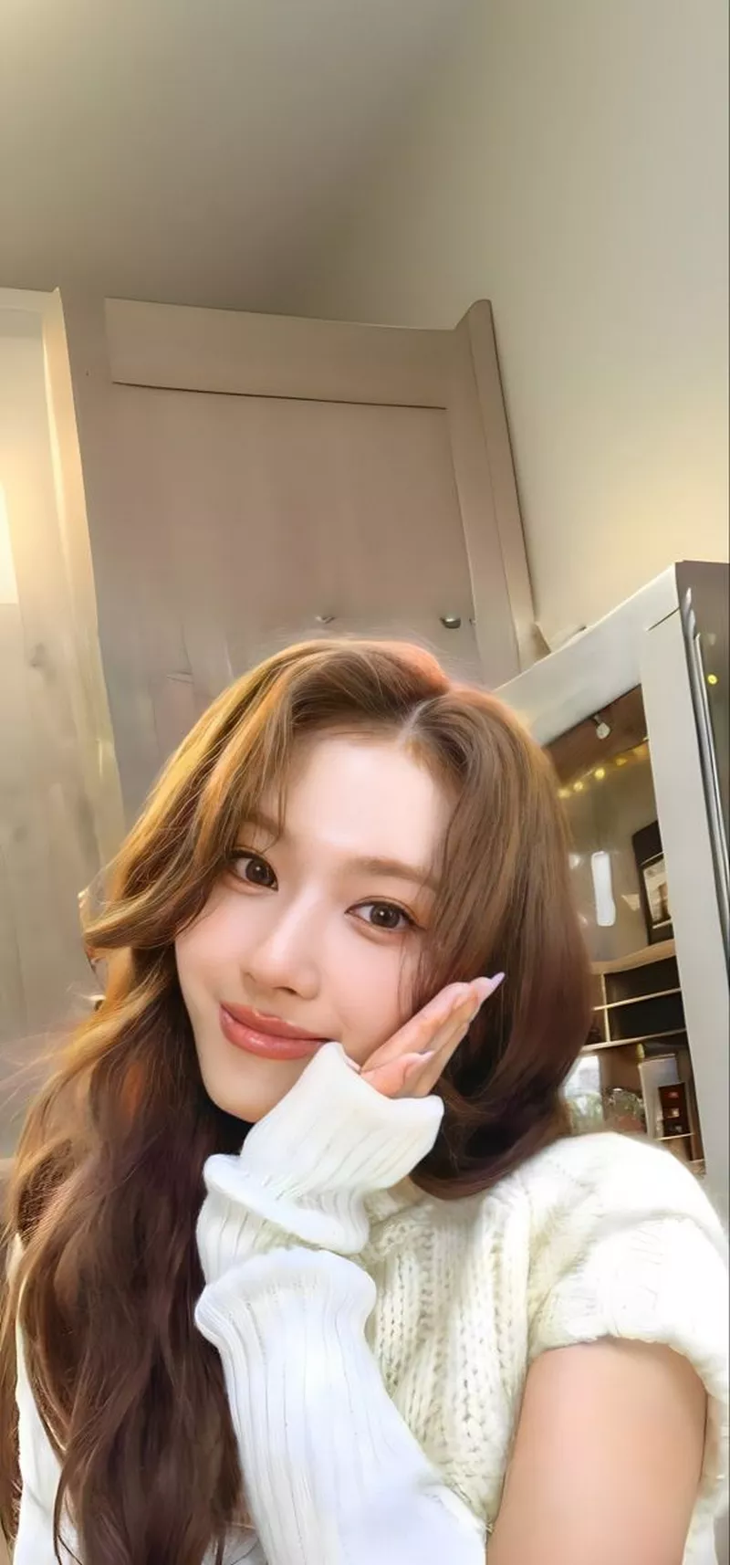 Ảnh Sana (TWICE) Trong Khoảnh Khắc Tỏa Sáng Cùng Ánh Đèn Sân Khấu