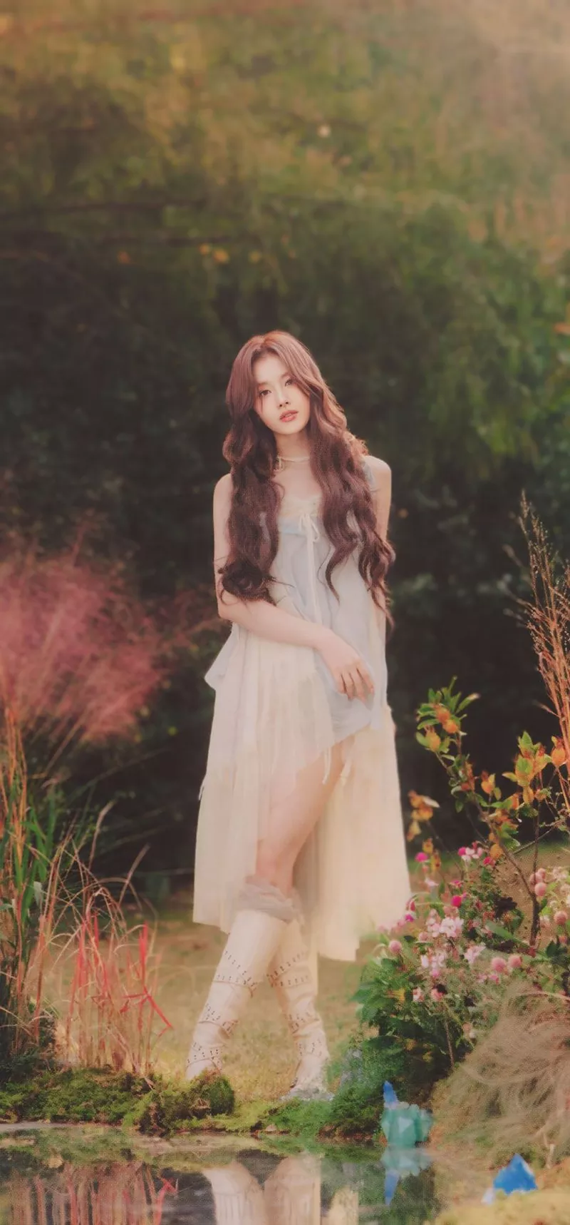 Ảnh Sana (TWICE) Trong Phong Cách Chụp Ảnh Thời Trang