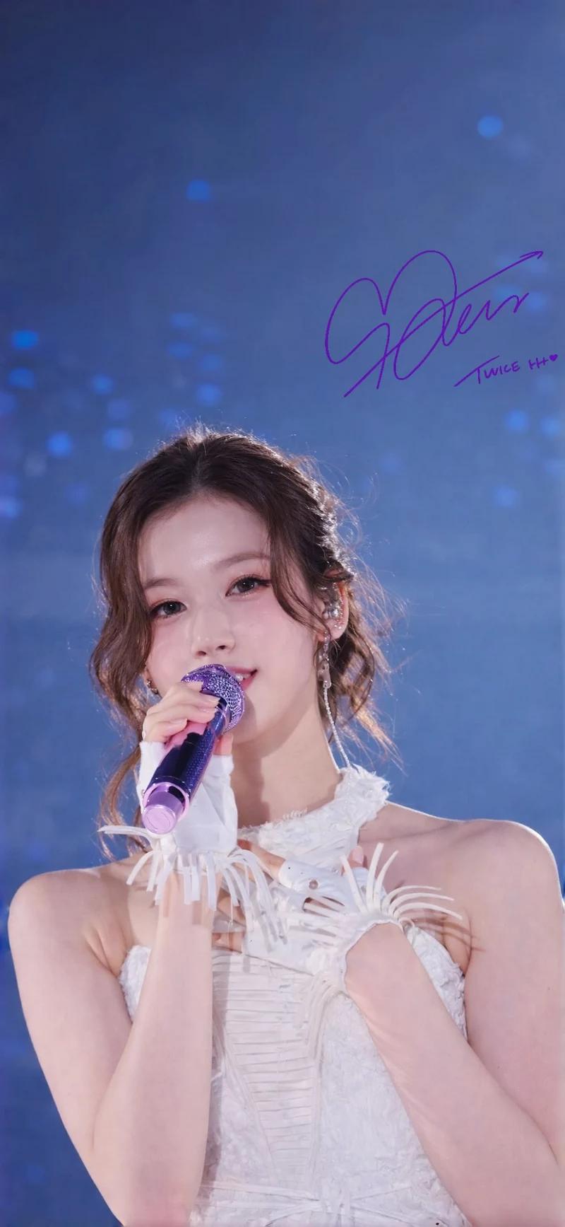 Ảnh Sana (TWICE) Với Kiểu Tóc Dài Và Nụ Cười Tỏa Nắng
