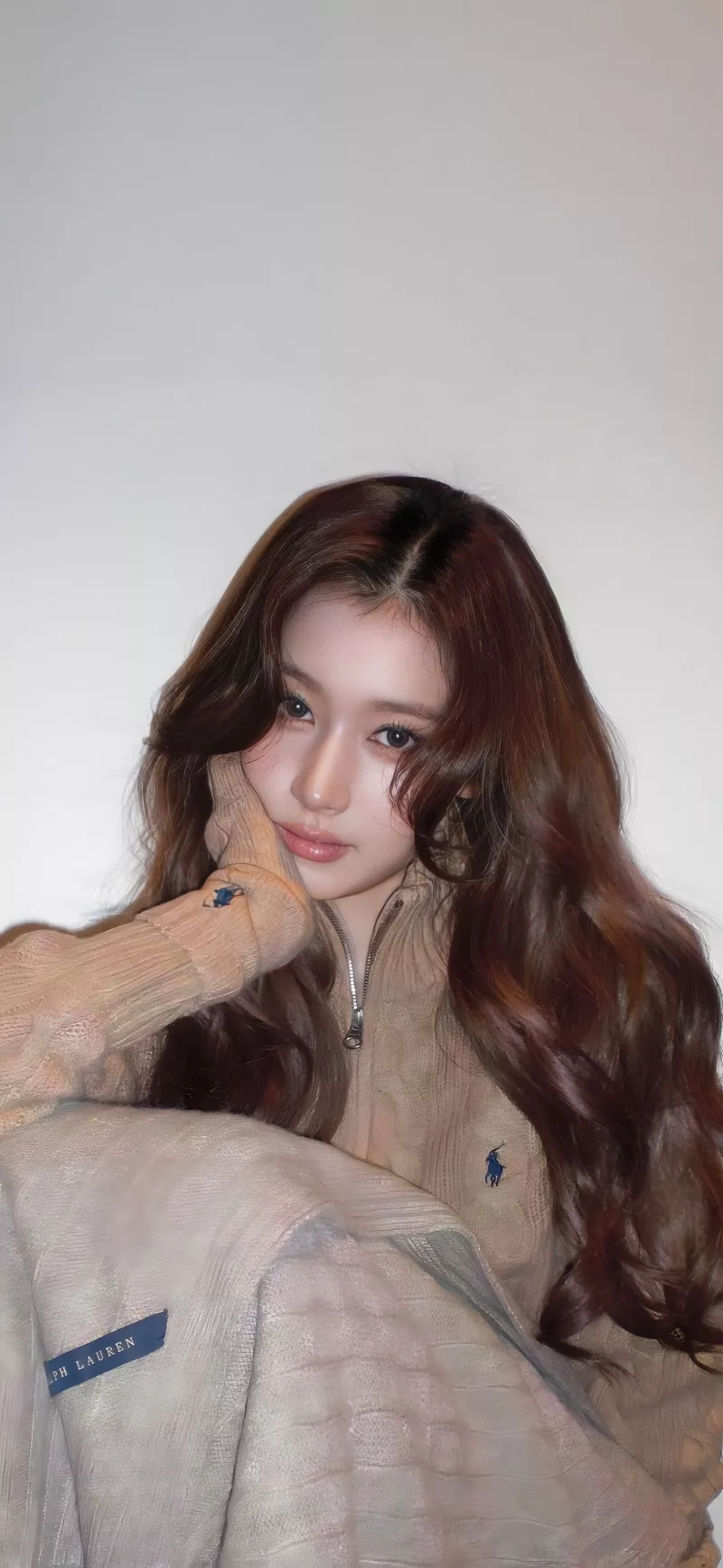 Ảnh Sana (TWICE) Với Phong Cách Kpop Hiện Đại Và Thời Thượng