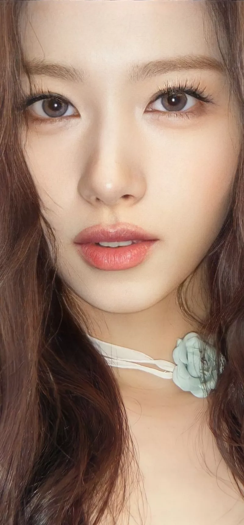 Ảnh Sana (TWICE) Với Tạo Hình Xinh Đẹp Và Đầy Ấn Tượng