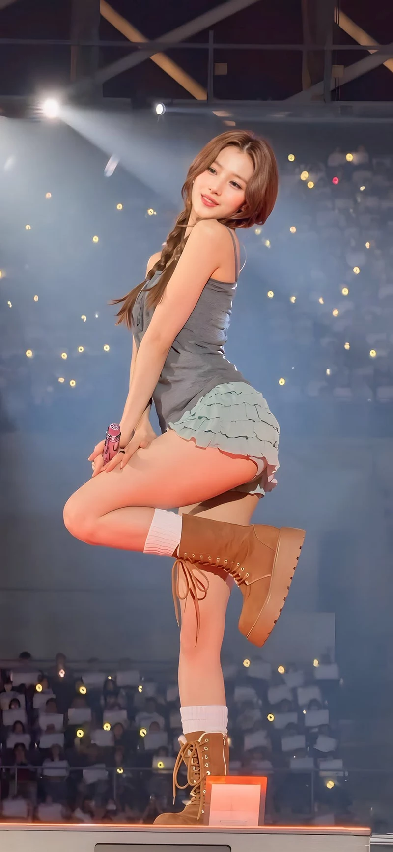 Ảnh Sana (TWICE) Với Vẻ Đẹp Trong Trẻo Và Nét Mặt Duyên Dáng