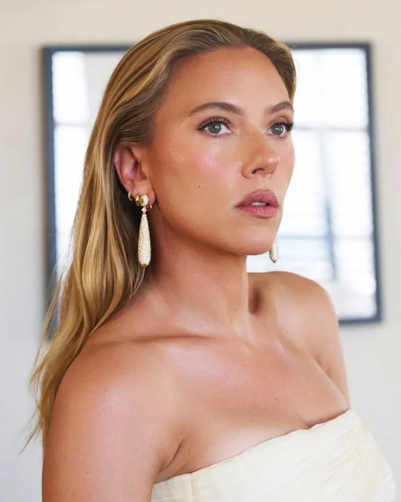 Ảnh Scarlett Johansson Trong Bộ Trang Phục Cao Cấp Ảnh Scarlett Johansson Trong Bộ Trang Phục Cao Cấp