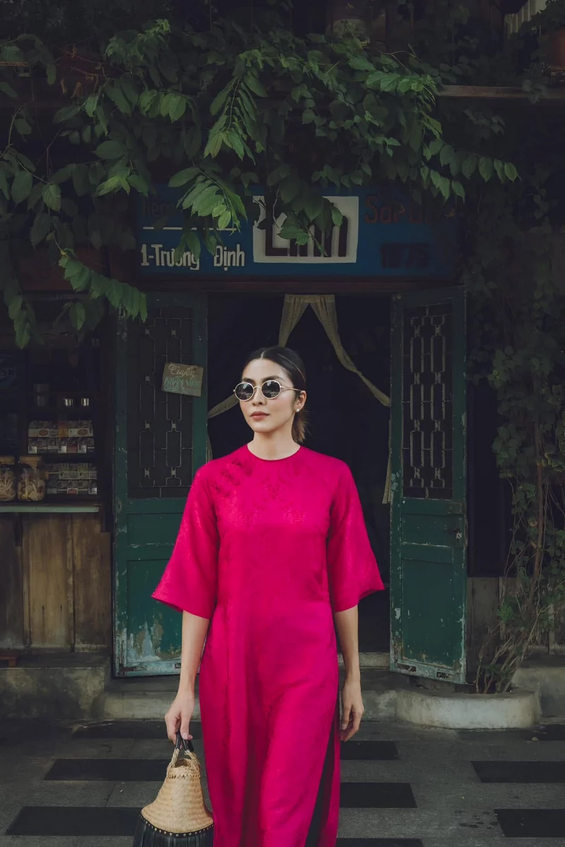 Ảnh Tăng Thanh Hà thanh lịch cùng phong cách thời trang tối giản
