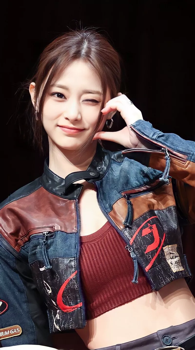 Ảnh Tzuyu (TWICE) Trong Khung Cảnh Lãng Mạn Và Thơ Mộng