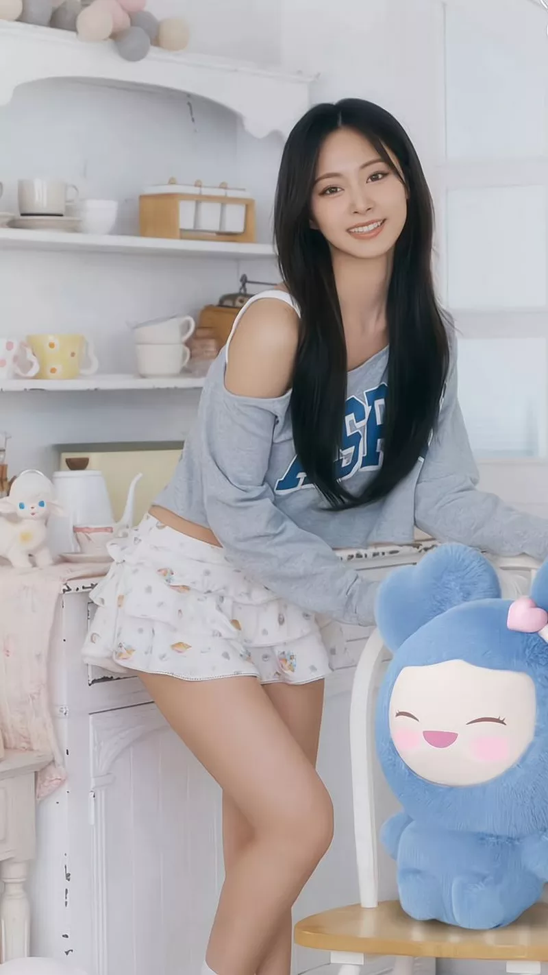 Ảnh Tzuyu (TWICE) Với Biểu Cảm Tự Nhiên Và Nụ Cười Đáng Mến