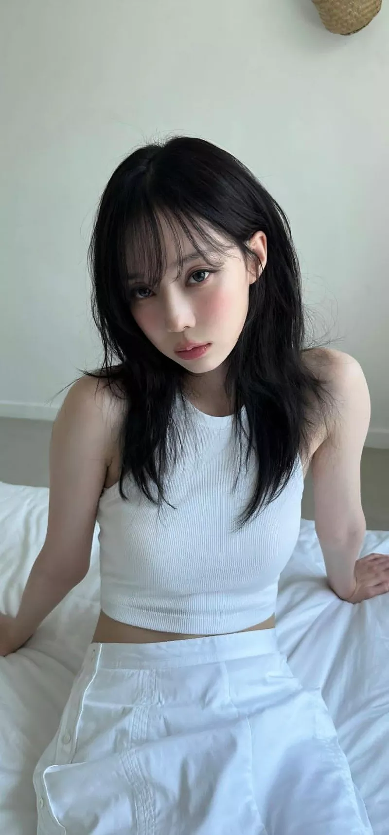 Ảnh Winter (aespa) Trong Concept Lấp Lánh Và Nổi Bật