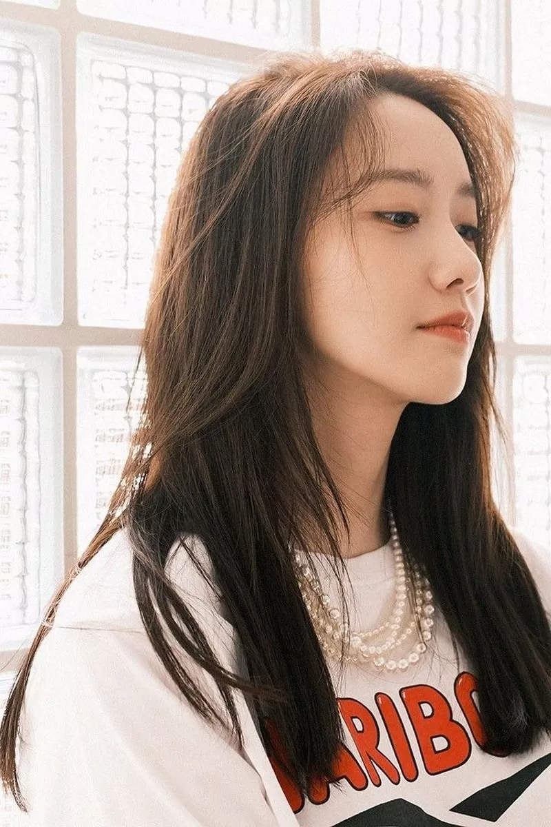 Ảnh Yoona Trong Khoảnh Khắc Tỏa Sáng Cùng Ánh Đèn Sân Khấu