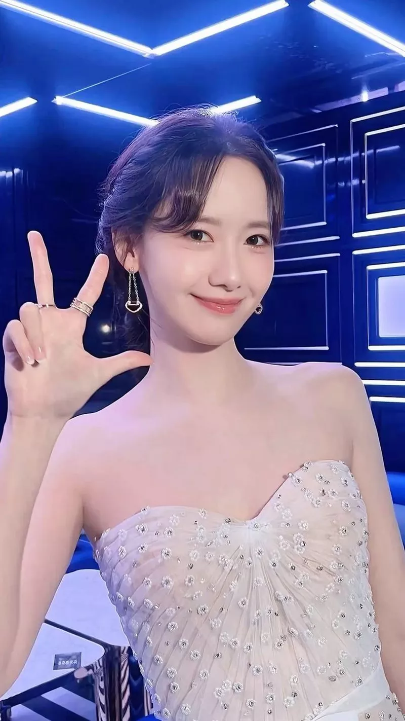 Ảnh Yoona Trong Tạo Hình Nữ Thần Kpop Đầy Cuốn Hút