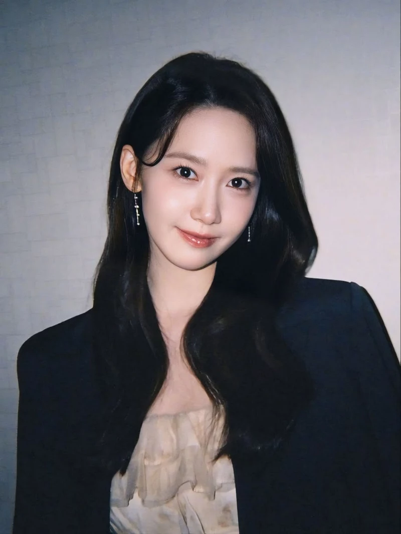 Ảnh Yoona Trong Trang Phục Sân Khấu Nổi Bật