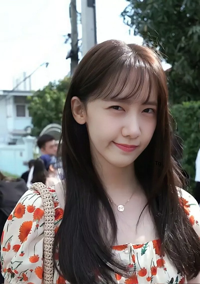 Ảnh Yoona Trong Trang Phục Thời Trang Sang Trọng