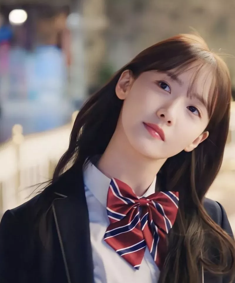 Ảnh Yoona Với Ánh Sáng Dịu Nhẹ Và Vẻ Đẹp Nổi Bật