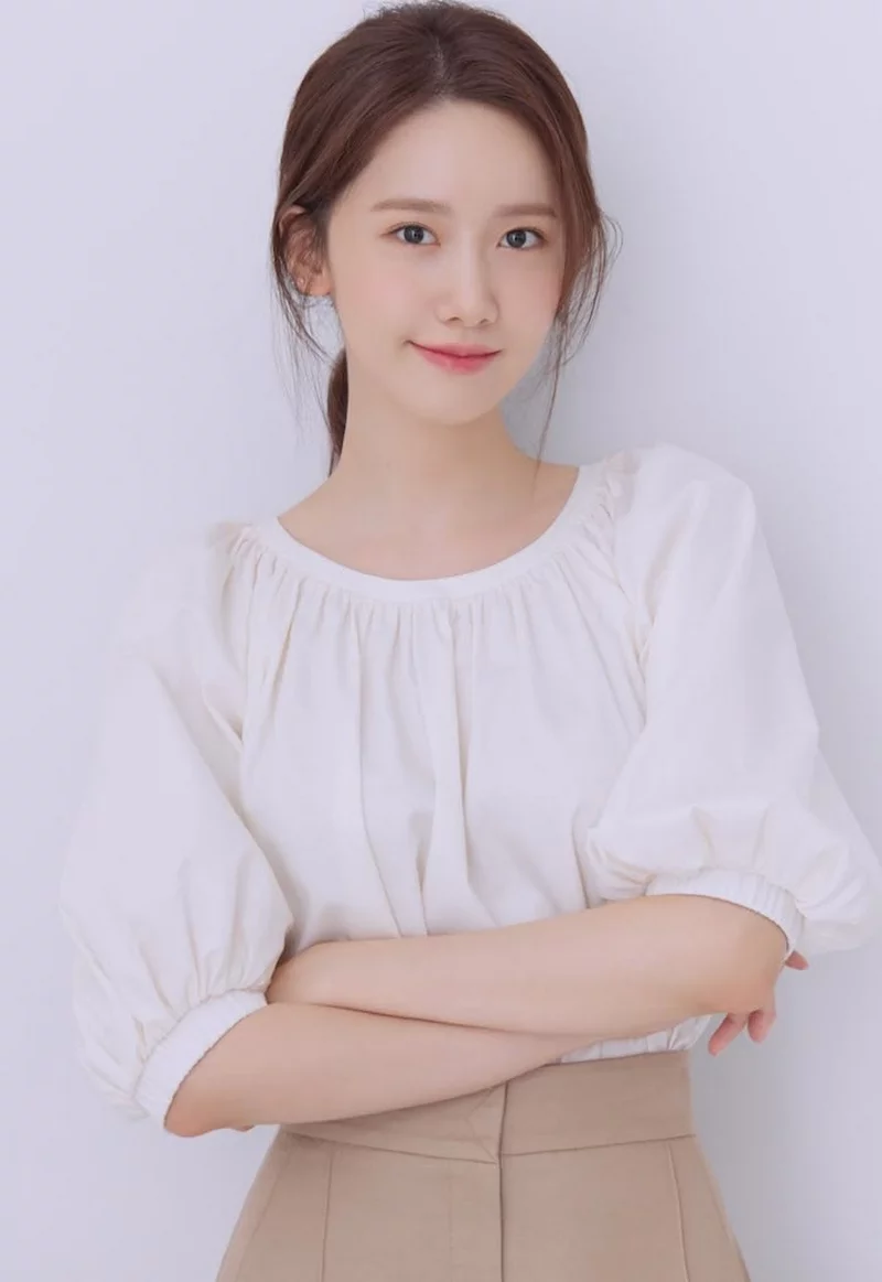 Ảnh Yoona Với Nụ Cười Tỏa Nắng Và Vẻ Đẹp Rạng Rỡ