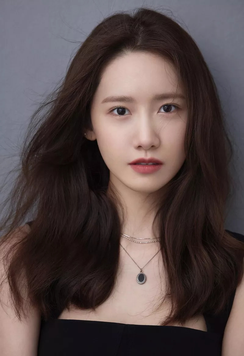 Ảnh Yoona Với Phong Cách Nữ Tính Và Vẻ Đẹp Thanh Lịch