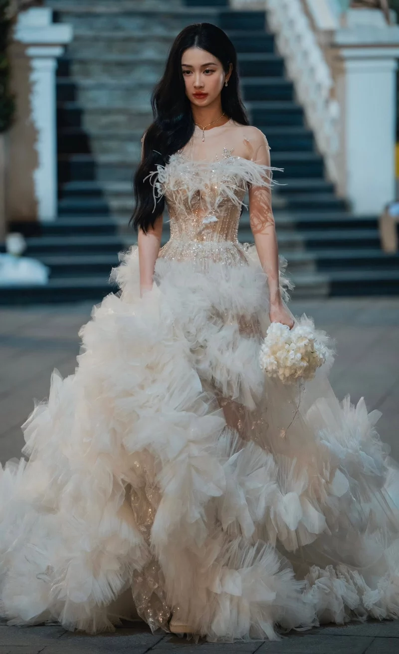 Ảnh Jun Vũ trong bộ ảnh nghệ thuật mang vẻ đẹp cuốn hút