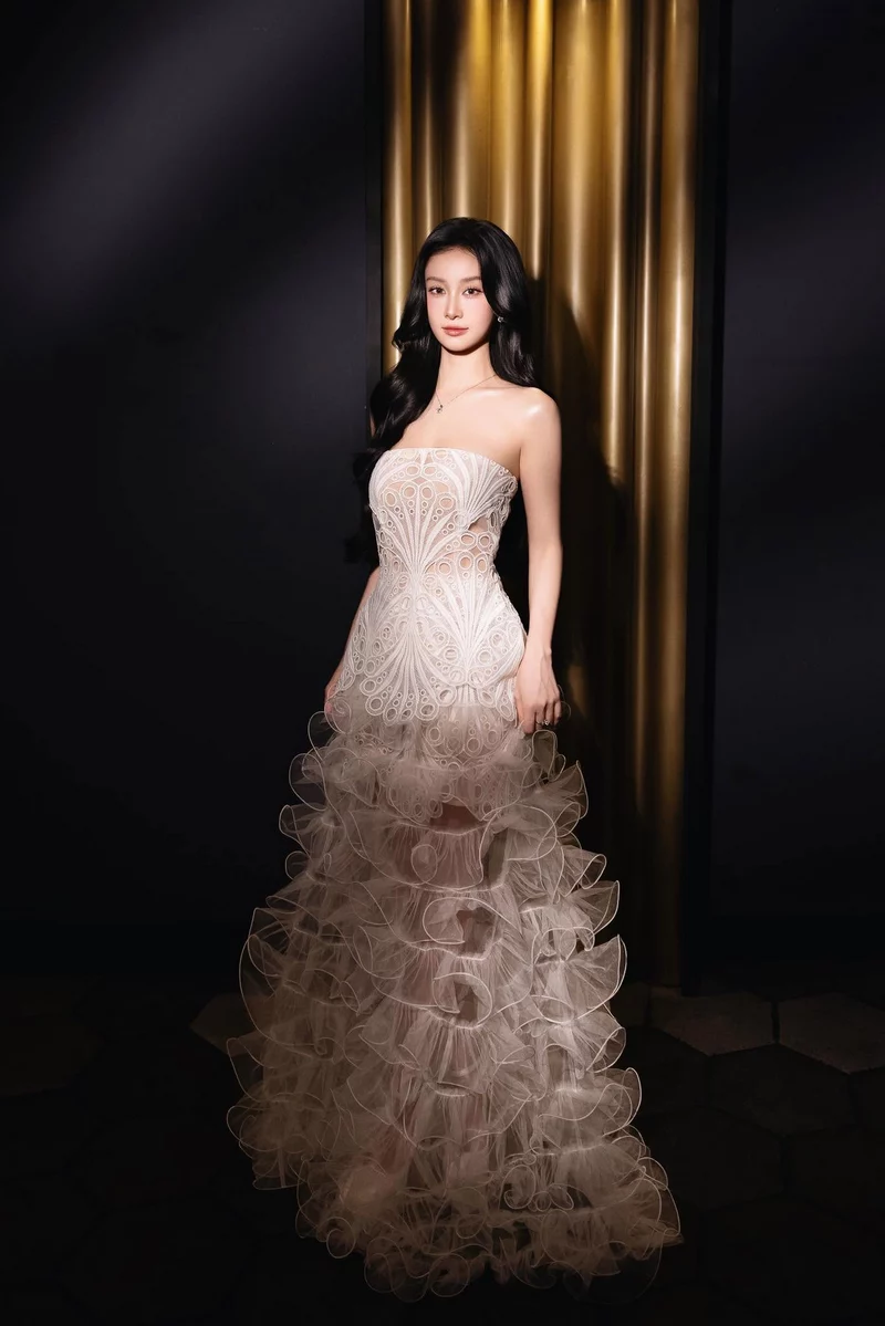 Ảnh Jun Vũ với vẻ đẹp trong trẻo và thần thái cuốn hút