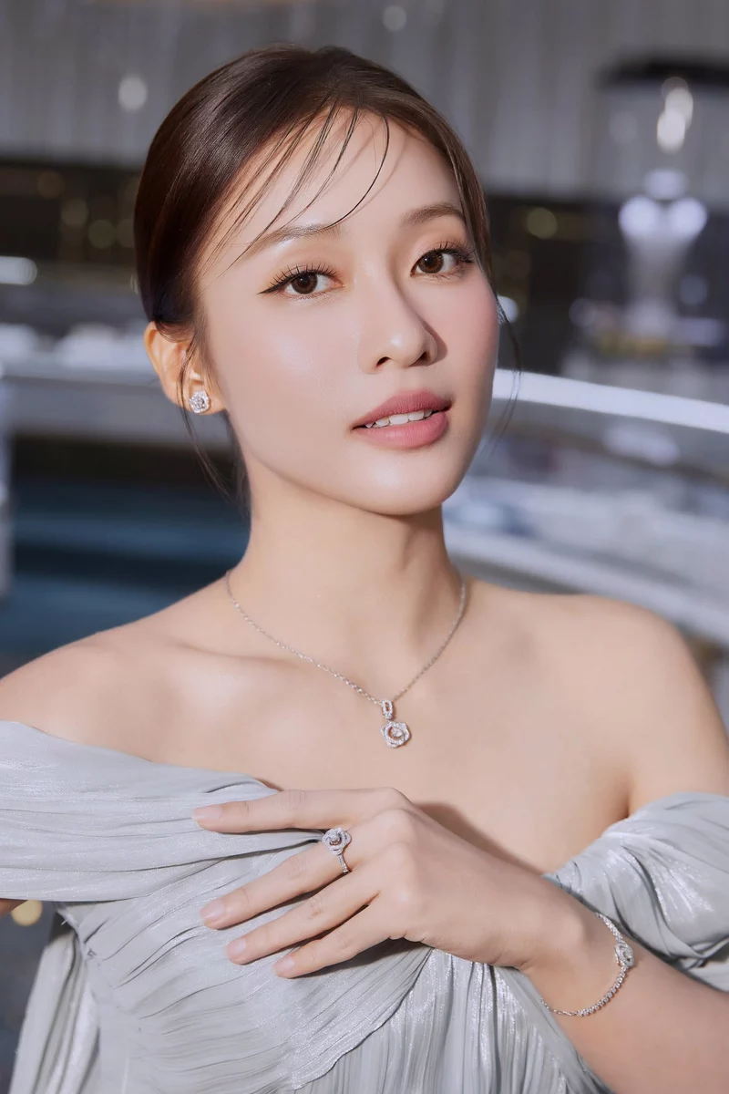 Bộ Sưu Tập Ảnh Khả Ngân Đẹp Với Những Khoảnh Khắc Ấn Tượng