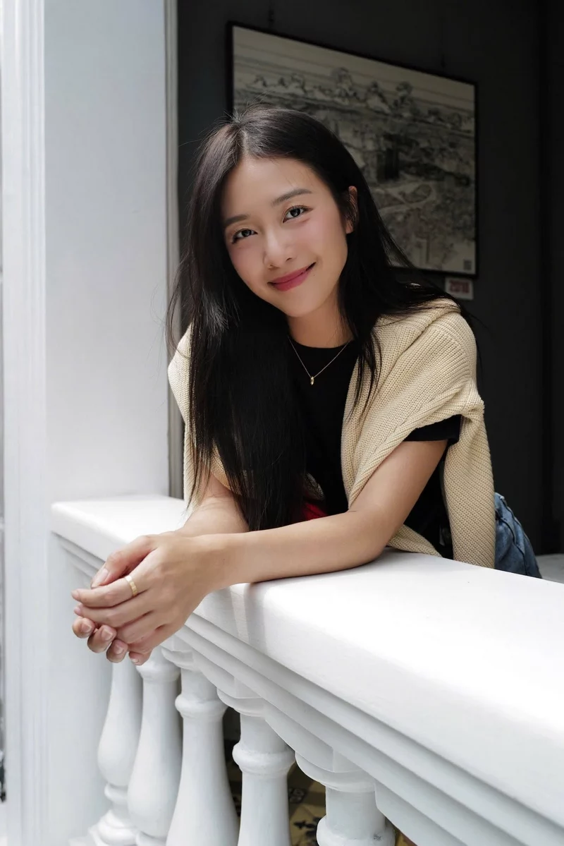 Ảnh Khả Ngân tạo dáng tự nhiên và đầy tự tin trước ống kính Ảnh Khả Ngân tạo dáng tự nhiên và đầy tự tin trước ống kính