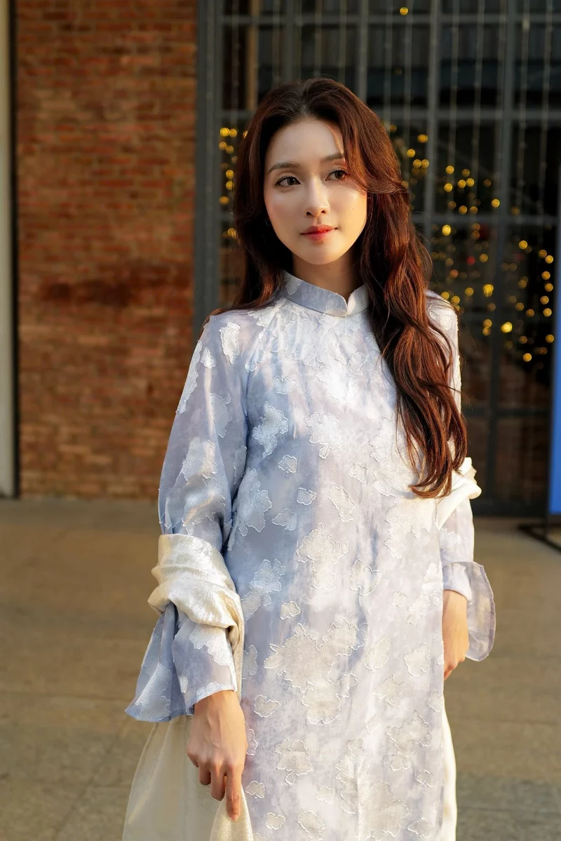 Ảnh Khả Ngân trong bộ ảnh nghệ thuật đầy ấn tượng Ảnh Khả Ngân trong bộ ảnh nghệ thuật đầy ấn tượng