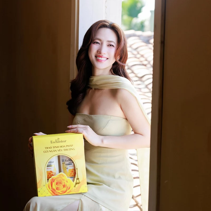 Ảnh Phương Anh Đào trong những khoảnh khắc đời thường tự nhiên